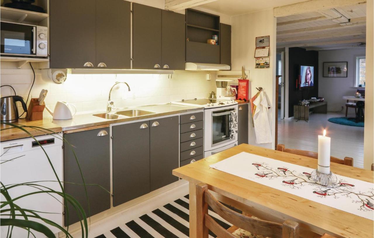 Gorgeous Home In Oestra Soennarsloev With Kitchen Ostra Sonnarslov ภายนอก รูปภาพ