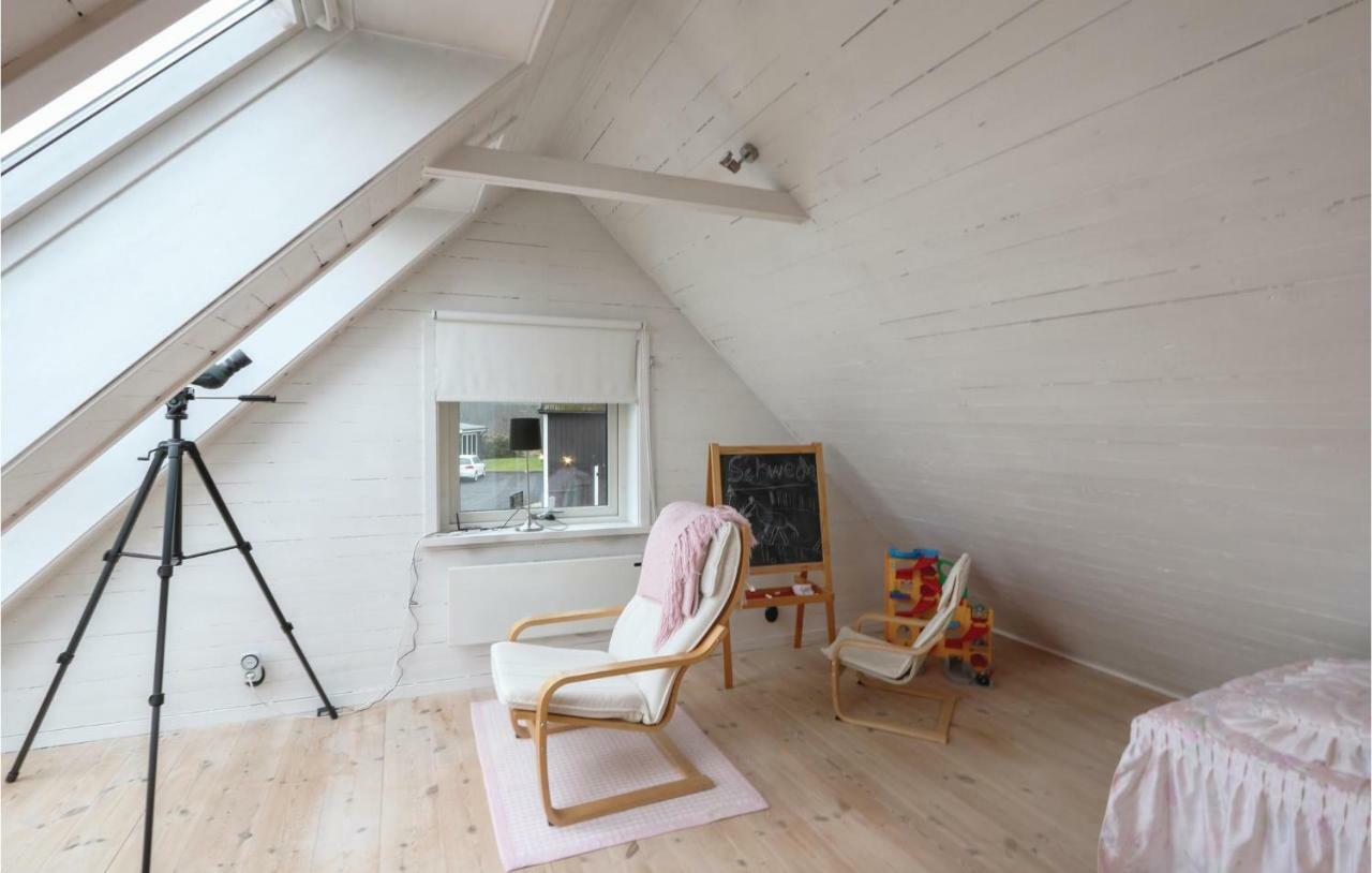 Gorgeous Home In Oestra Soennarsloev With Kitchen Ostra Sonnarslov ภายนอก รูปภาพ